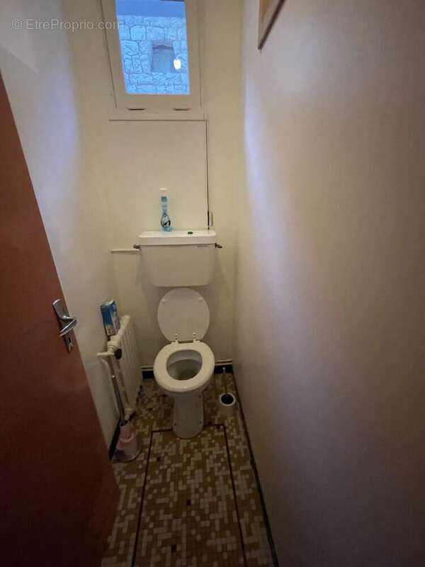 Maison à LE PUY-NOTRE-DAME