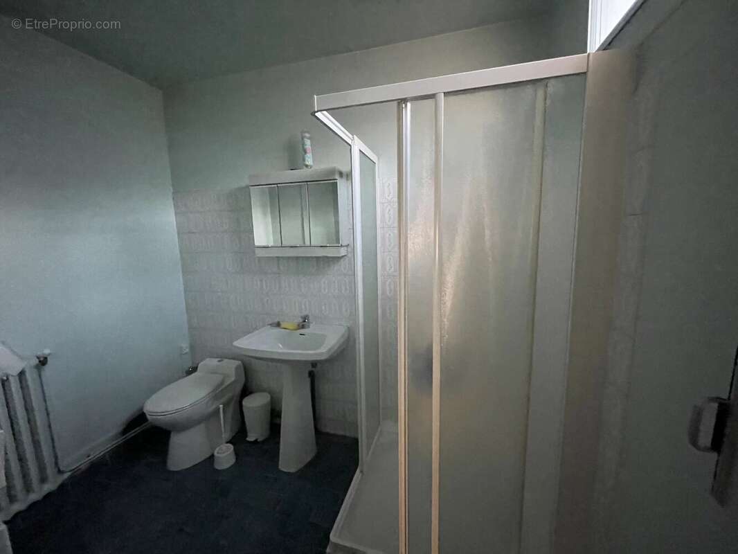 Maison à LE PUY-NOTRE-DAME