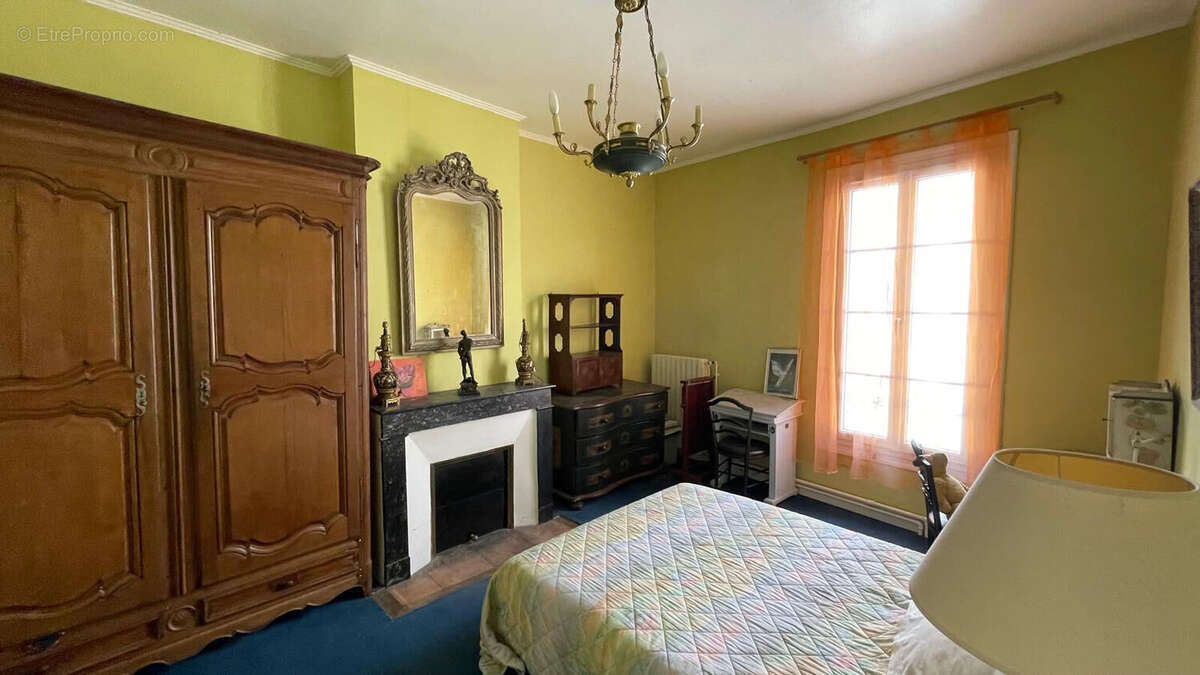 Maison à MORTAGNE-SUR-GIRONDE