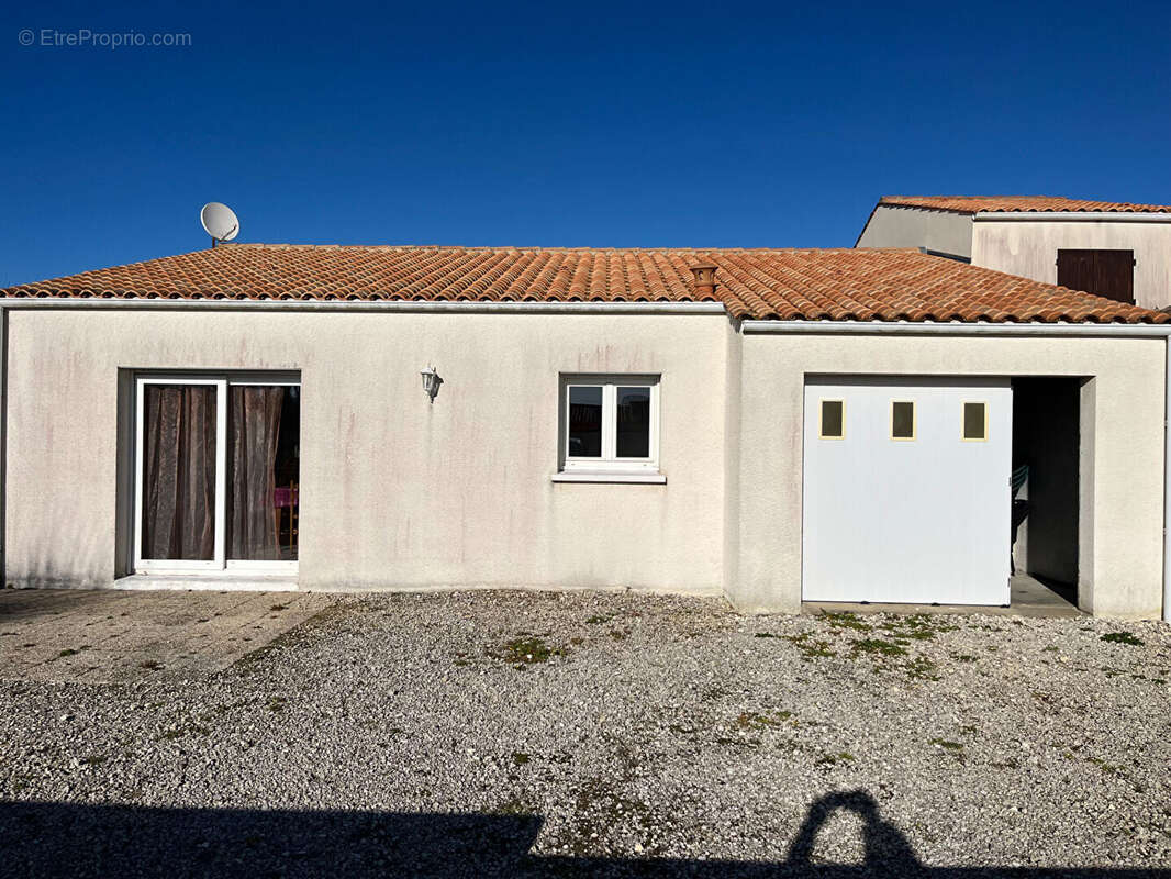 Maison à LA BREE-LES-BAINS