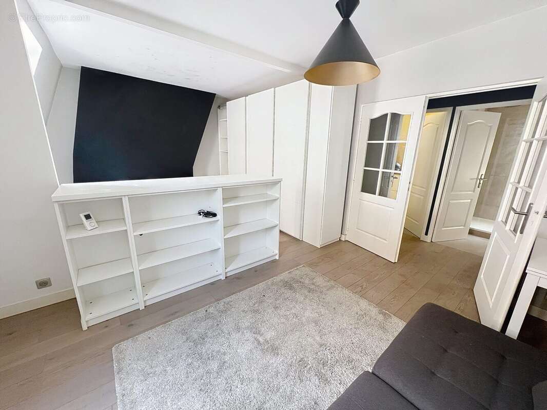 Appartement à NEUILLY-SUR-SEINE