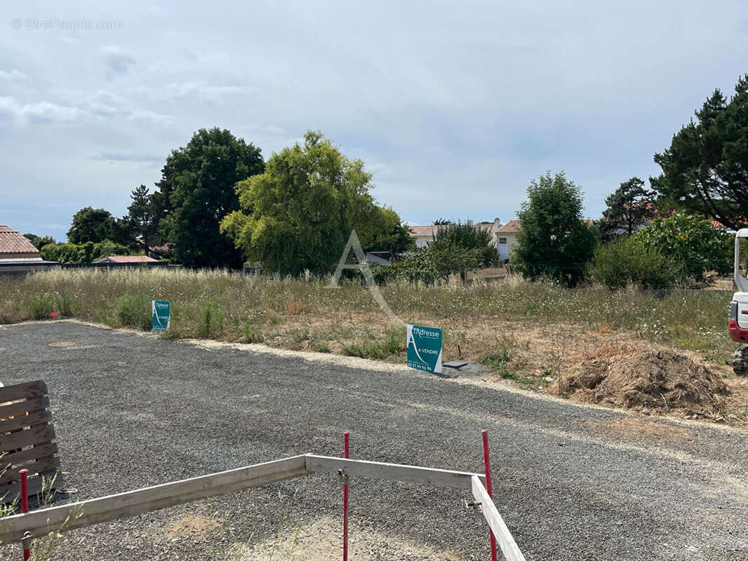 Terrain à BREM-SUR-MER