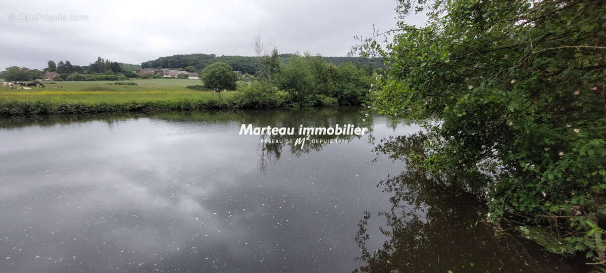 Terrain à SAINT-LEONARD-DES-BOIS