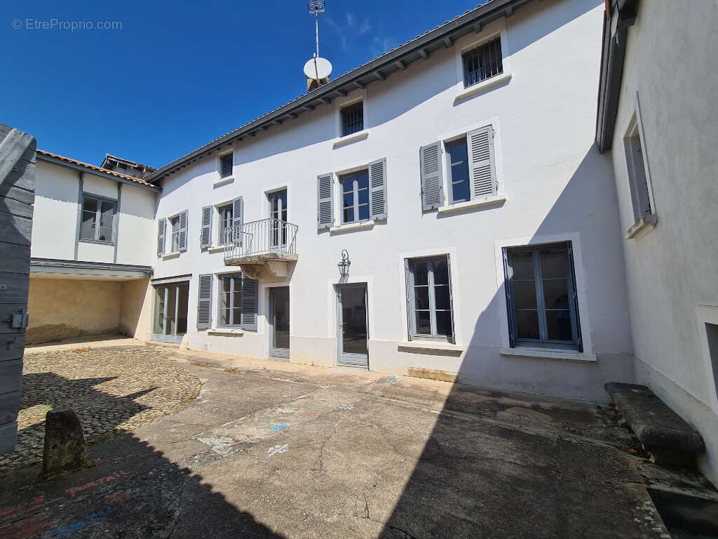 Appartement à CHAMPAGNE-AU-MONT-D&#039;OR