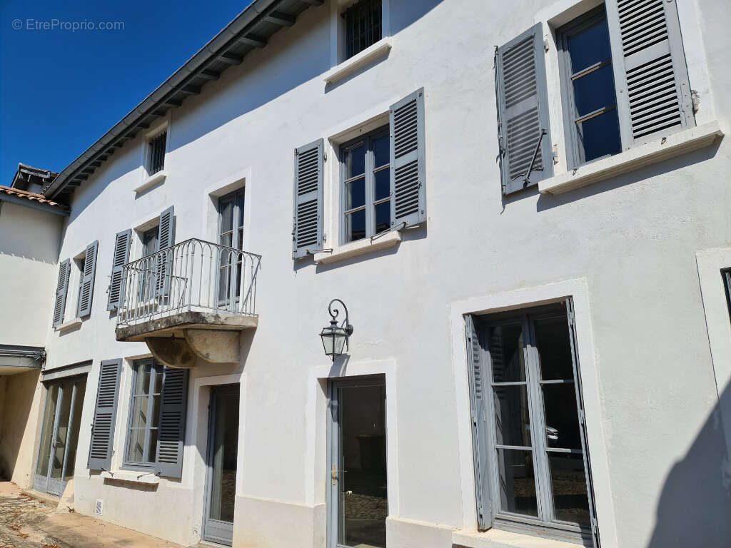 Appartement à CHAMPAGNE-AU-MONT-D&#039;OR