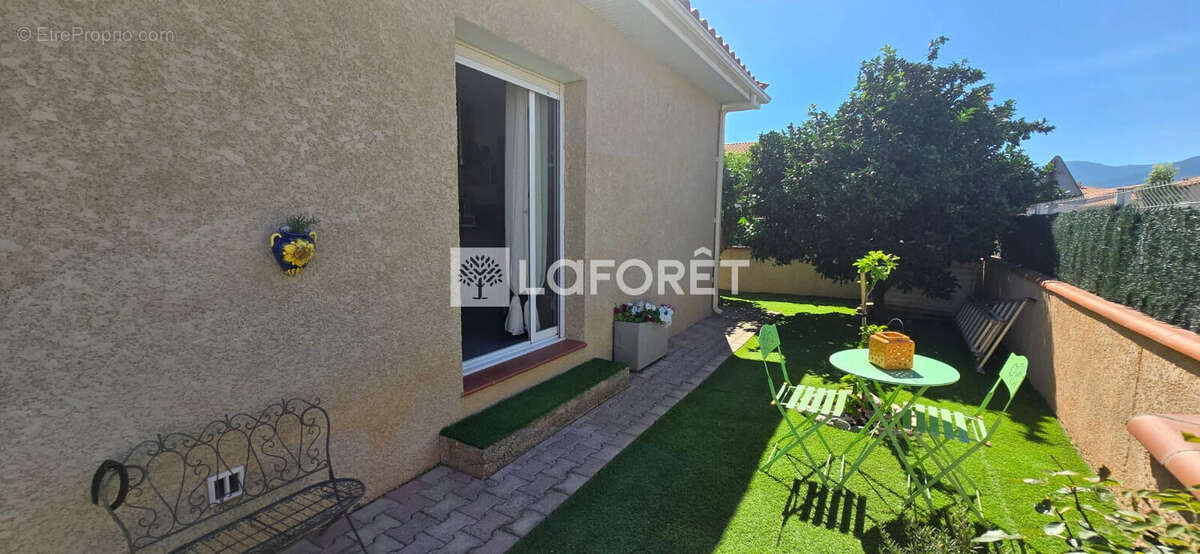 Maison à SAINT-GENIS-DES-FONTAINES