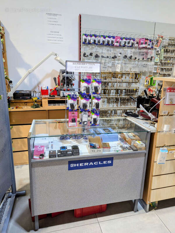 Commerce à LE SOLER