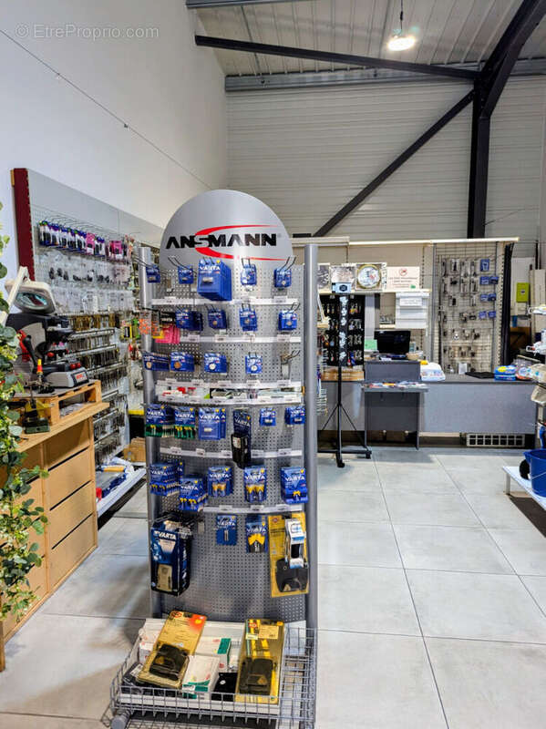 Commerce à LE SOLER