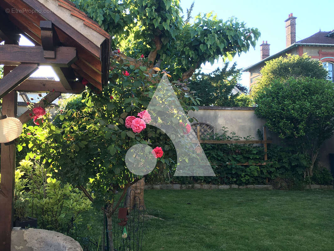 Maison à SAINT-GERMAIN-SUR-MORIN