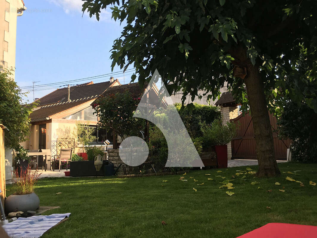 Maison à SAINT-GERMAIN-SUR-MORIN