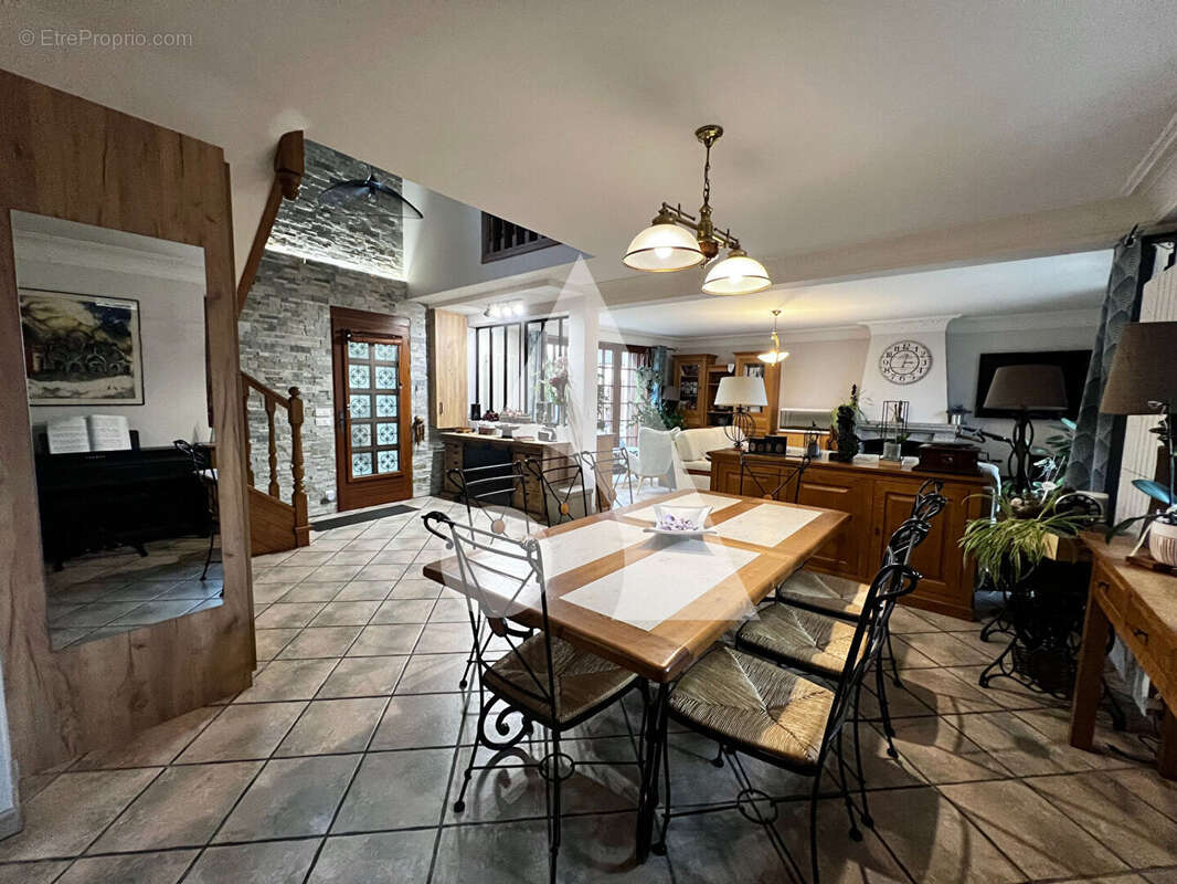 Maison à SAINT-GERMAIN-SUR-MORIN