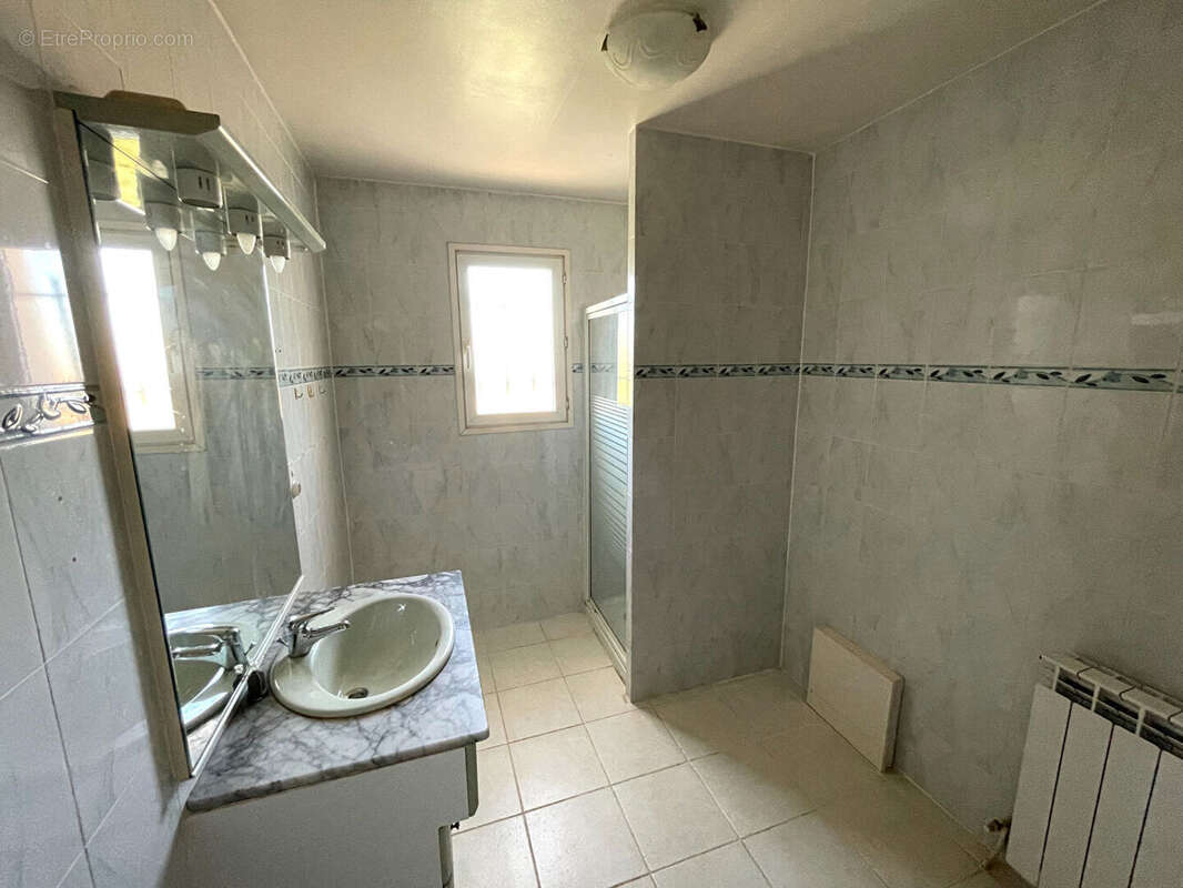 Maison à SAINT-MAXIMIN-LA-SAINTE-BAUME