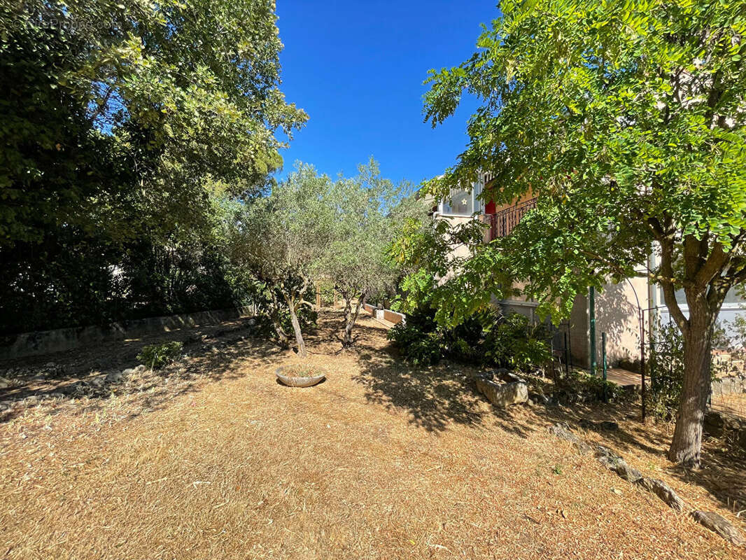 Maison à SAINT-MAXIMIN-LA-SAINTE-BAUME