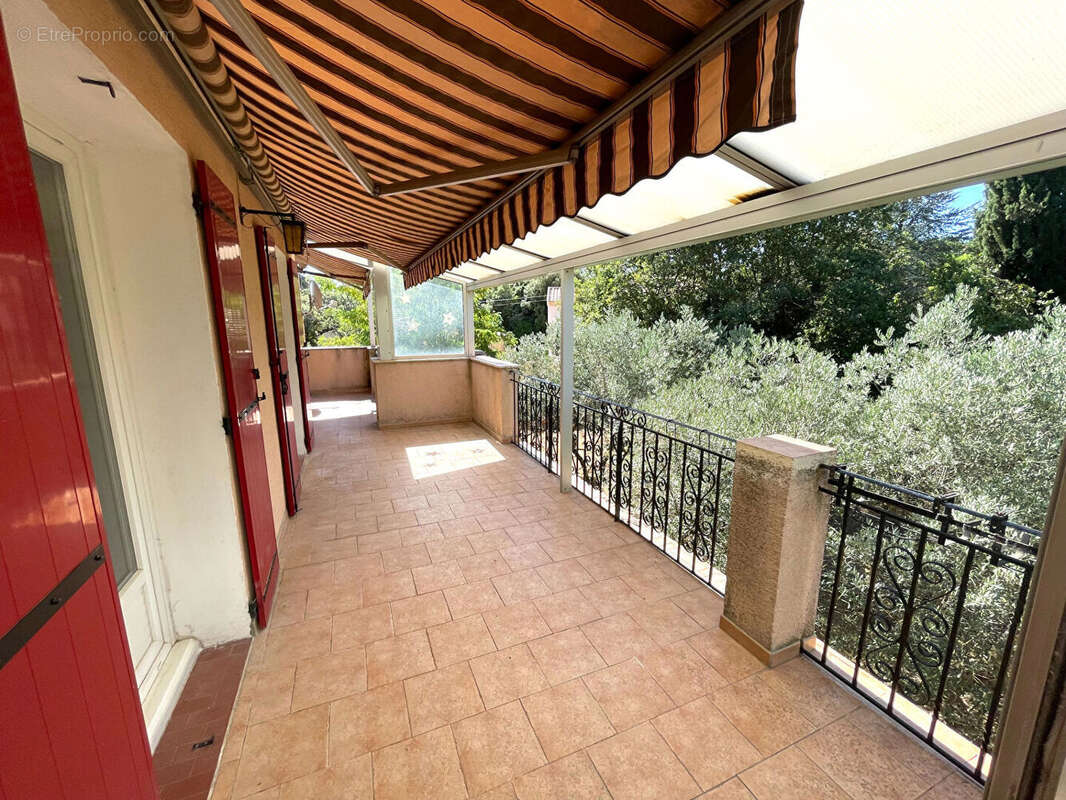 Maison à SAINT-MAXIMIN-LA-SAINTE-BAUME