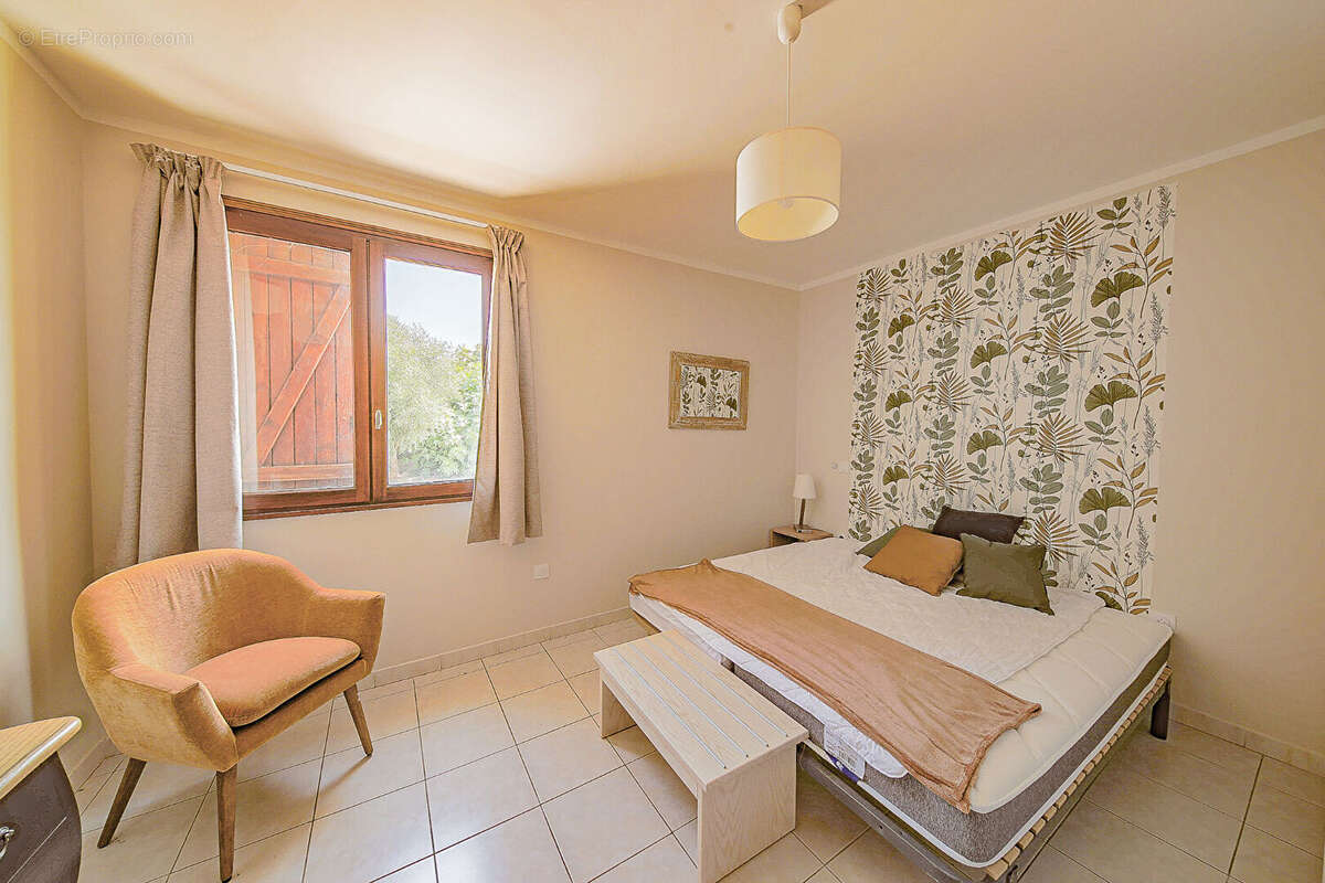 Commerce à BIGUGLIA