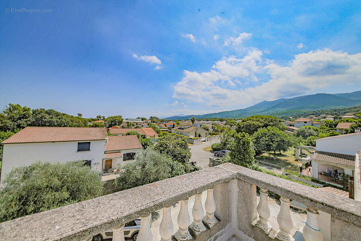 Commerce à BIGUGLIA