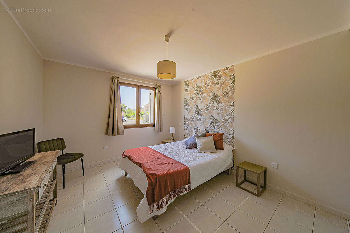 Commerce à BIGUGLIA