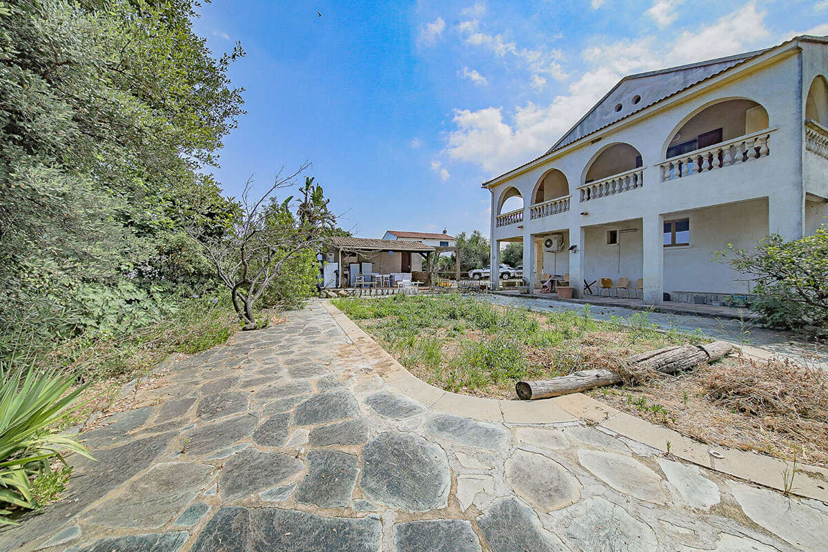 Commerce à BIGUGLIA