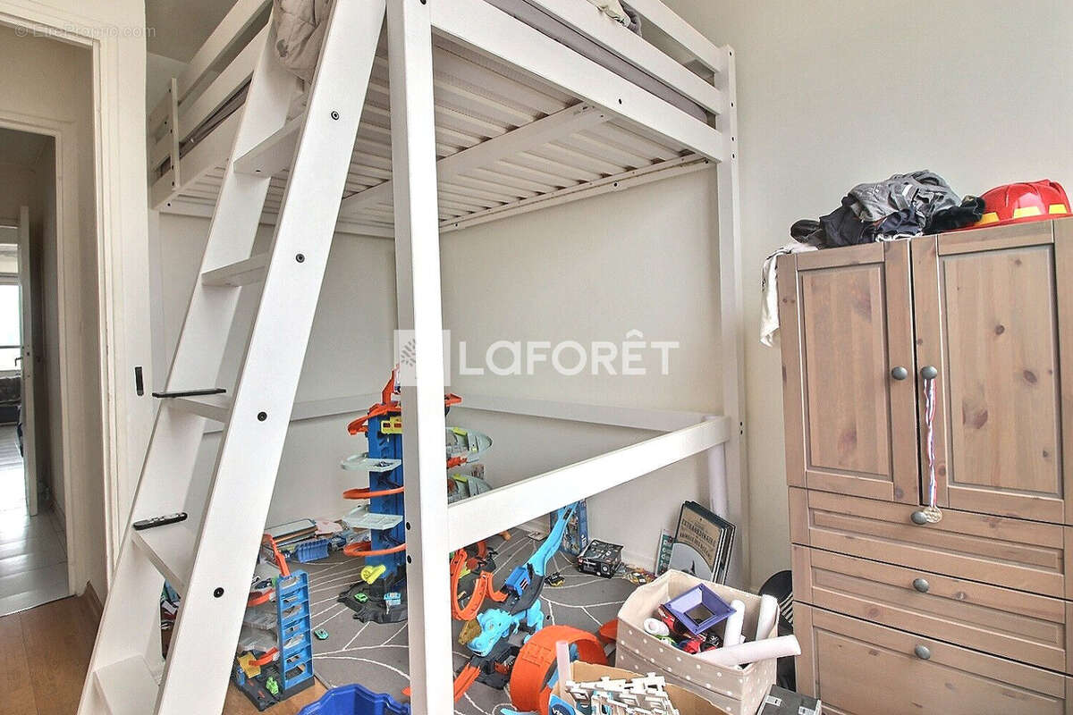 Appartement à ASNIERES-SUR-SEINE