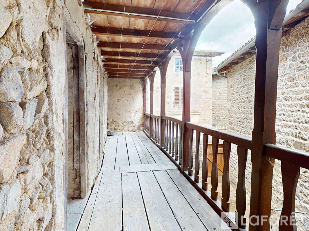 Maison à LES ARDILLATS