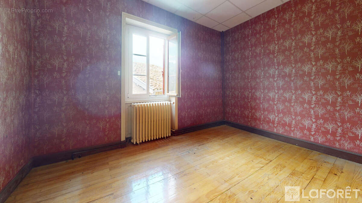 Maison à BEAUJEU