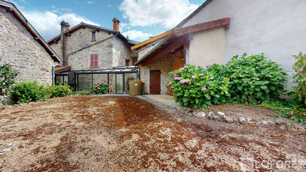 Maison à BEAUJEU