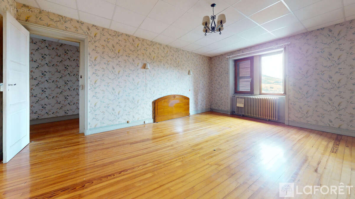 Maison à BEAUJEU