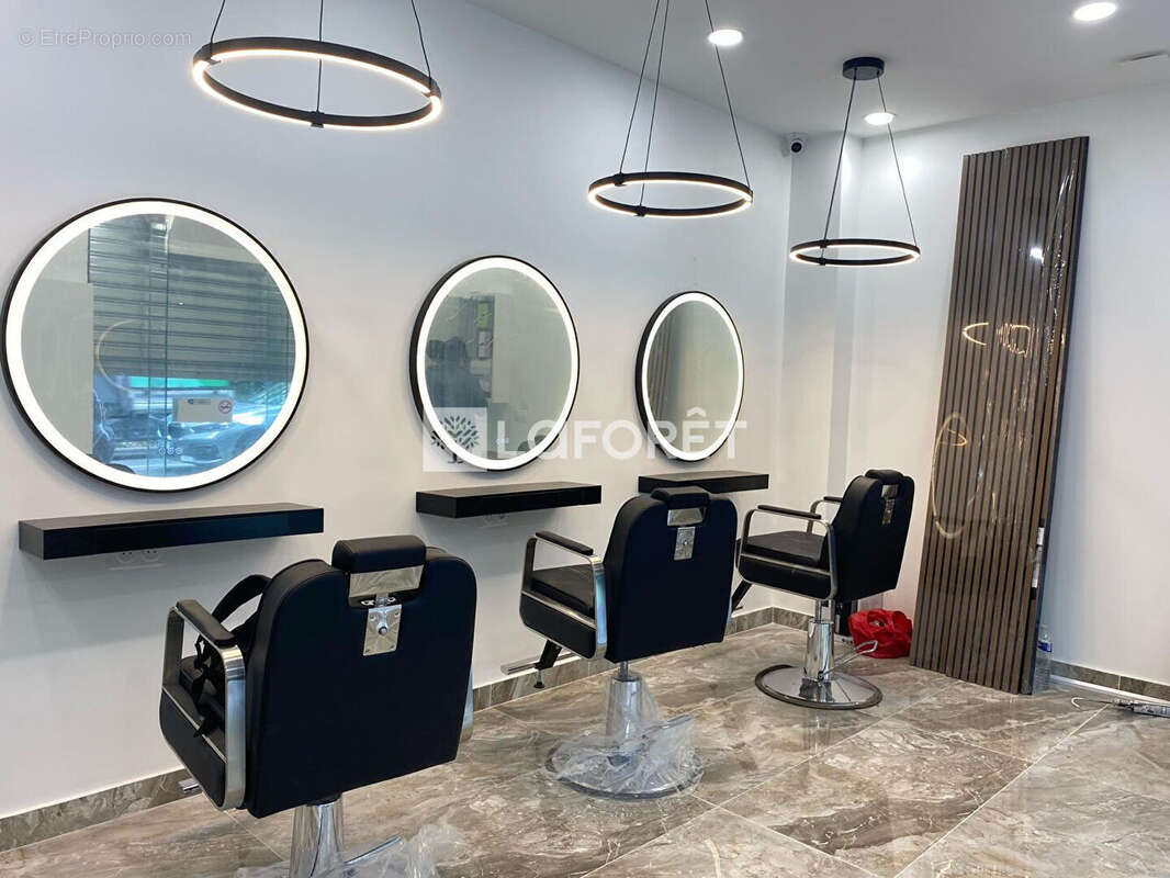 Commerce à PARIS-10E