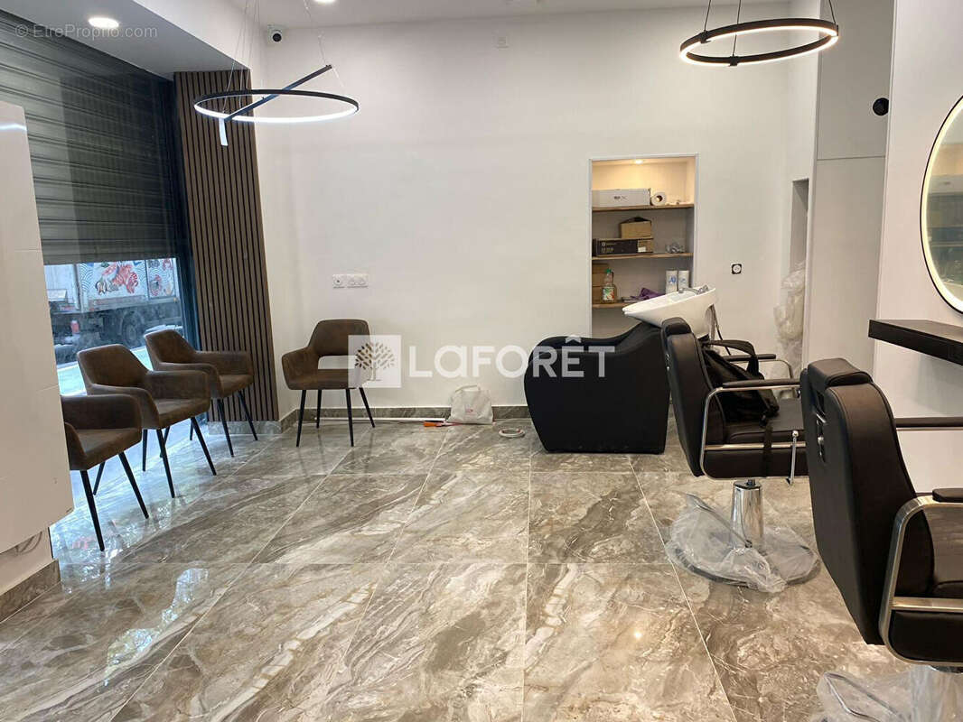 Commerce à PARIS-10E