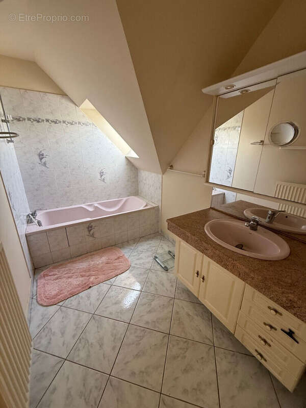 Maison à LE POULIGUEN