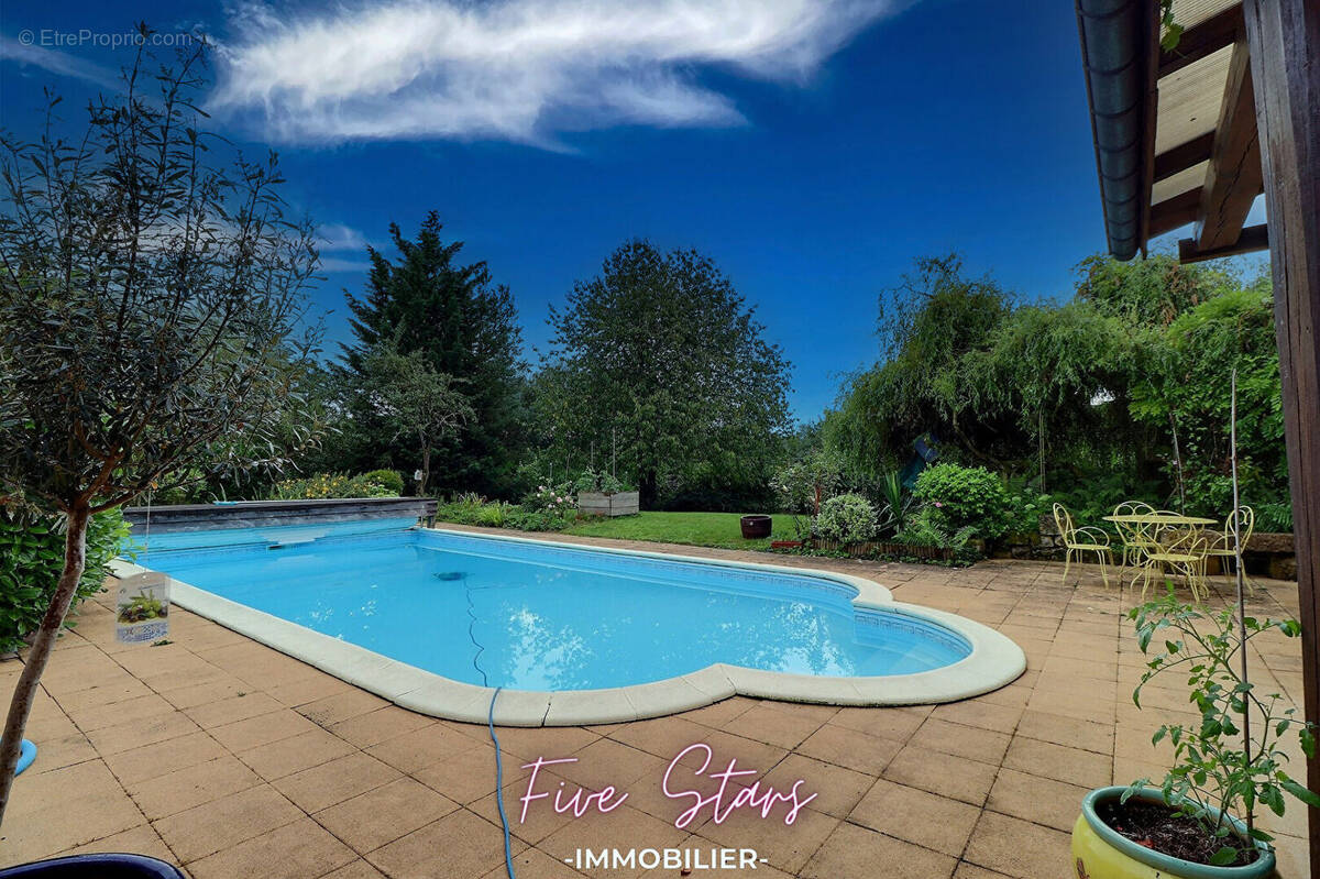 Maison à SANRY-LES-VIGY