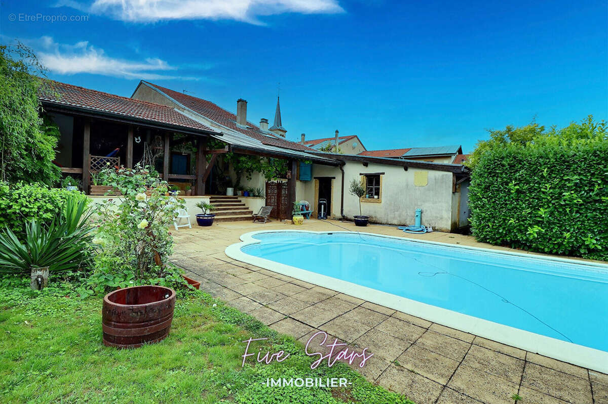 Maison à SANRY-LES-VIGY