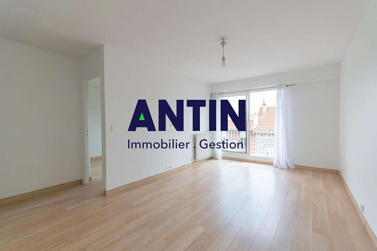 Appartement à LA GARENNE-COLOMBES