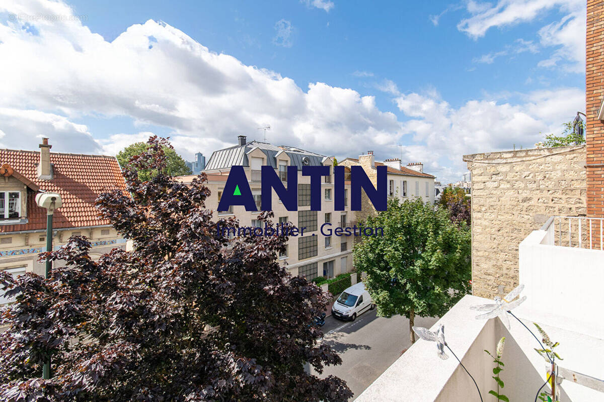 Appartement à LA GARENNE-COLOMBES