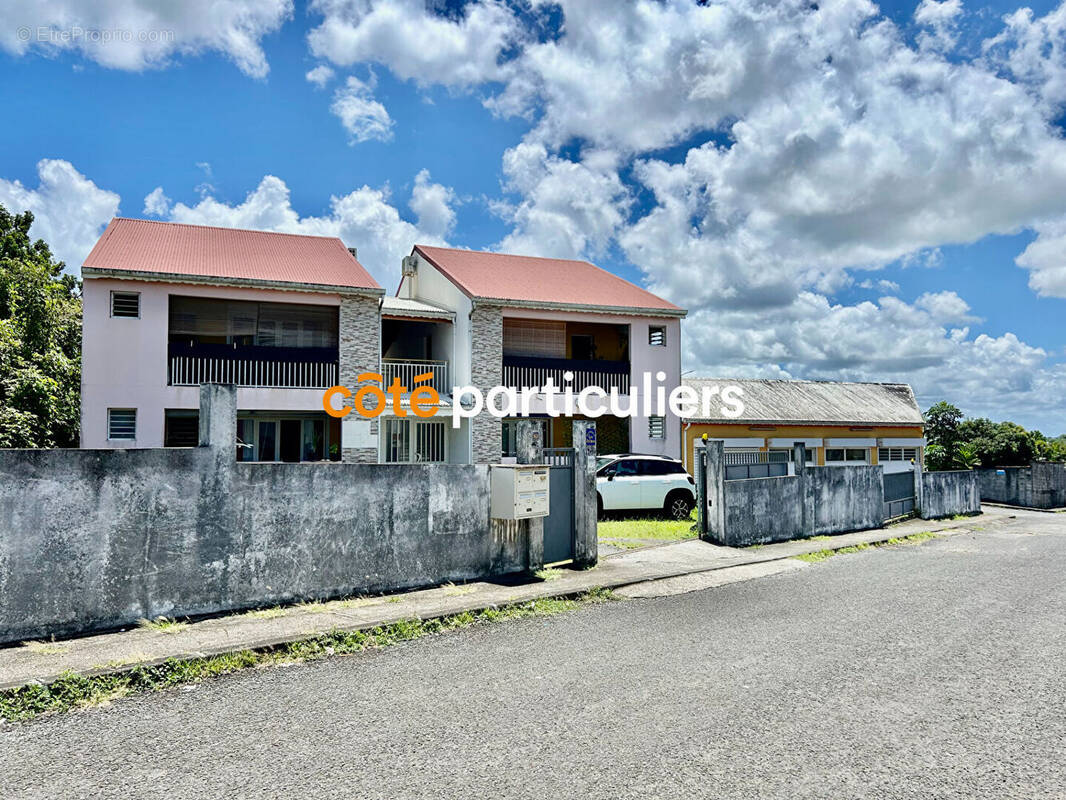 Appartement à BAIE-MAHAULT