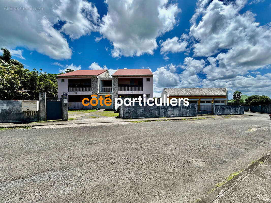 Appartement à BAIE-MAHAULT