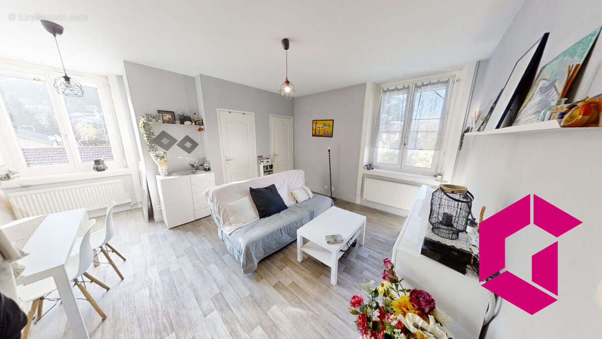 Appartement à AUREC-SUR-LOIRE