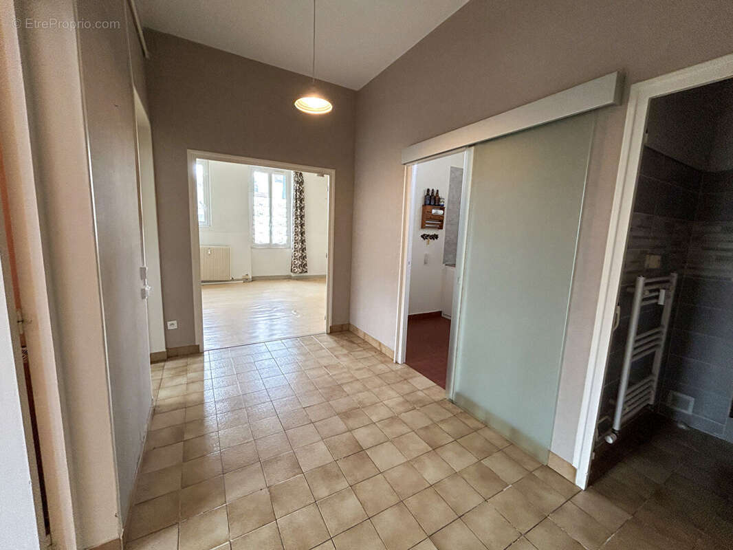 Appartement à NERIS-LES-BAINS