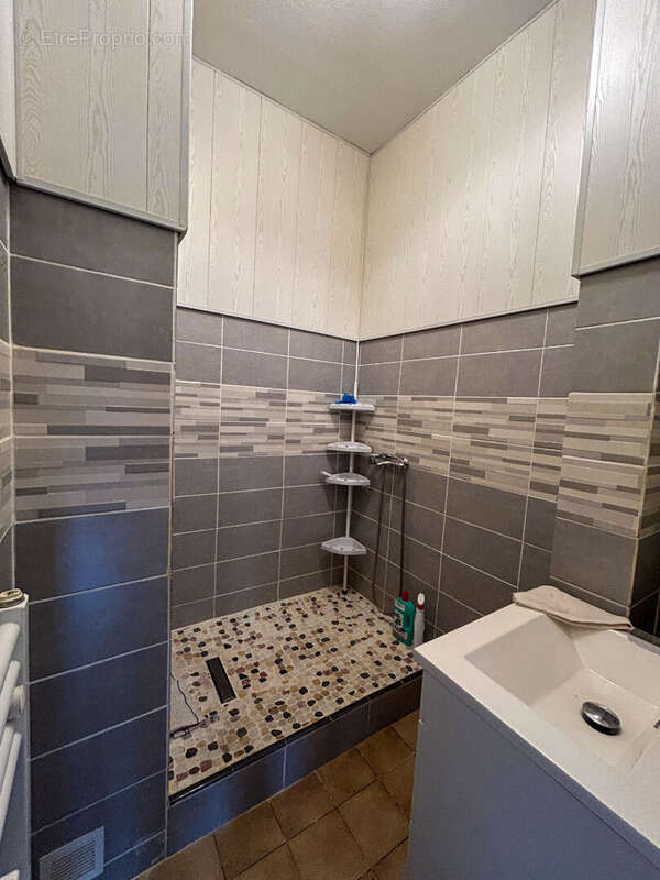 Appartement à NERIS-LES-BAINS