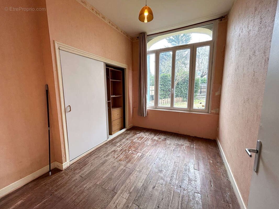 Appartement à NERIS-LES-BAINS