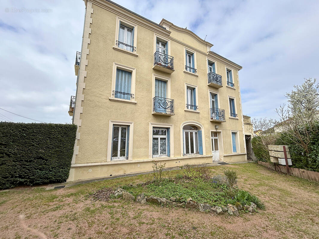 Appartement à NERIS-LES-BAINS