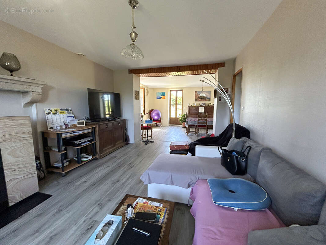 Maison à LOUROUX-DE-BEAUNE