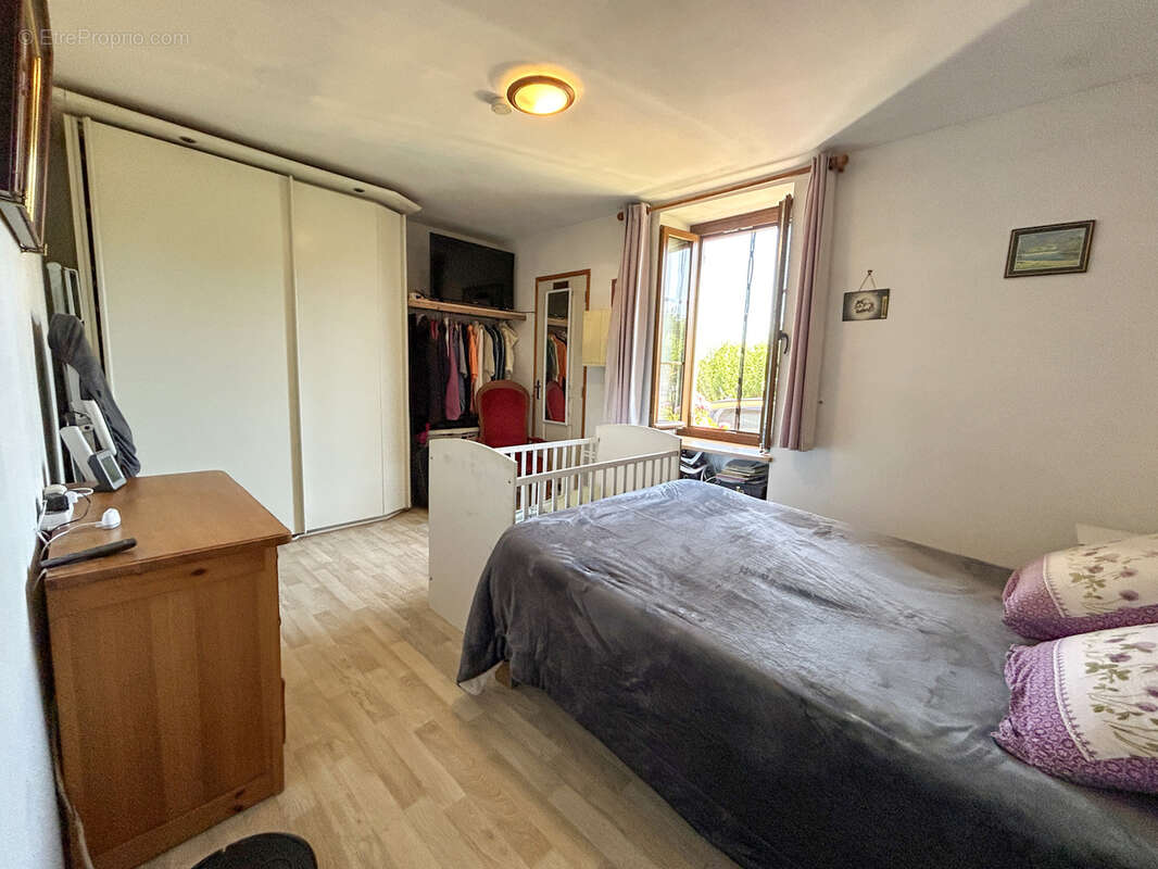 Maison à LOUROUX-DE-BEAUNE