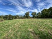 Terrain à COMMENTRY