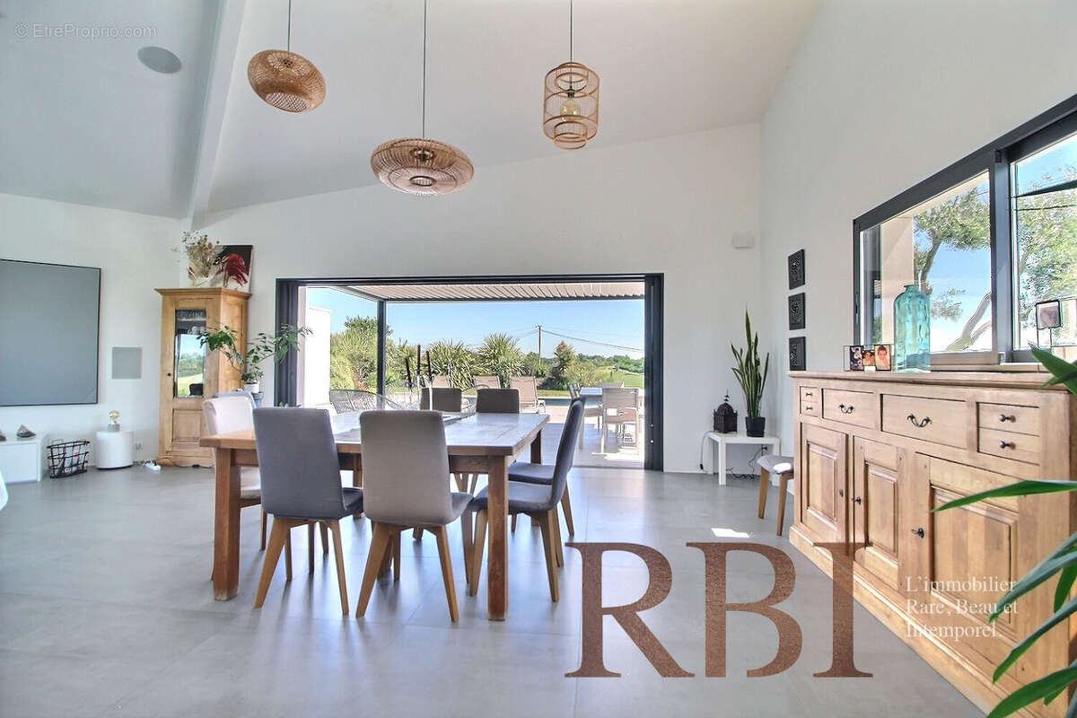 Maison à SAINT-LEON