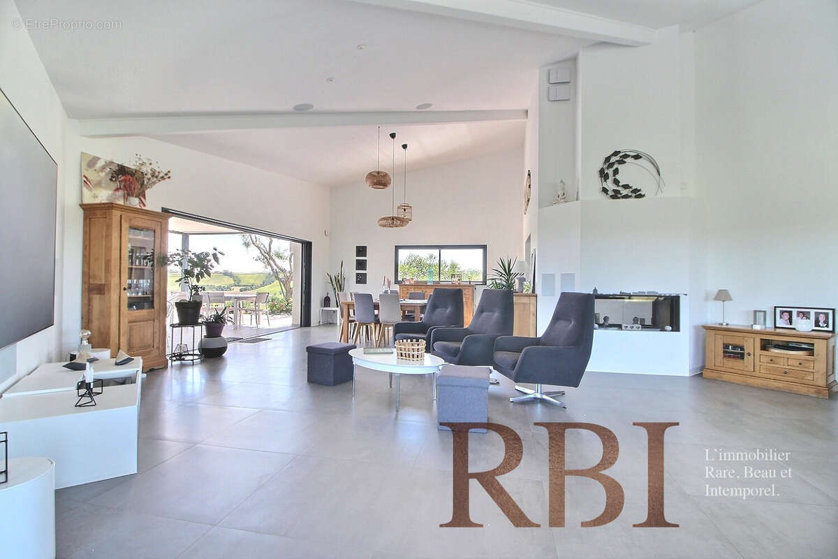 Maison à SAINT-LEON