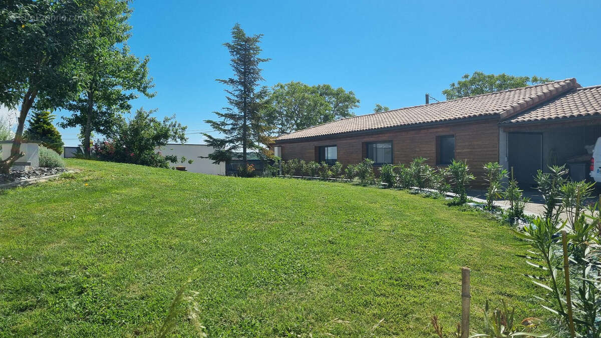 Maison à SAINT-LEON