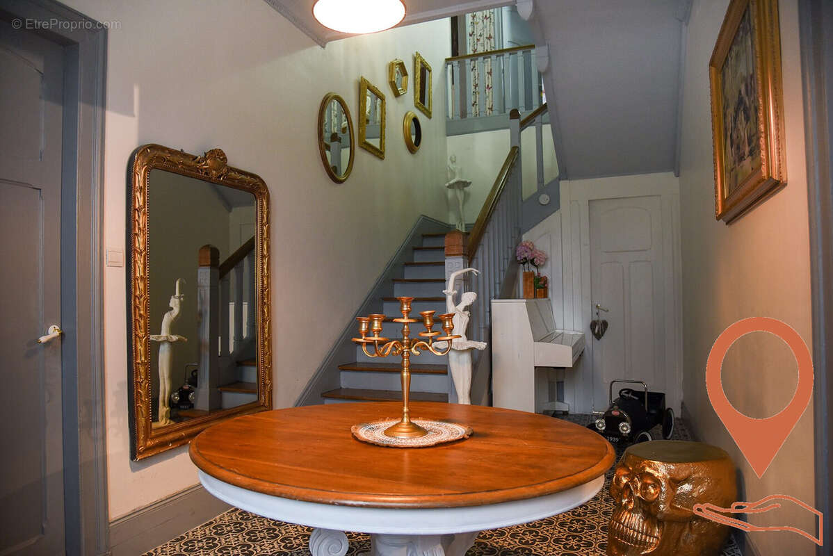 ENTREE - Autre à LISIEUX