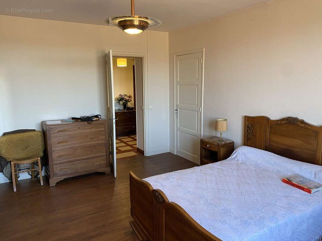 chambre donnat sur terrasse - Maison à SAINT-NAZAIRE-EN-ROYANS