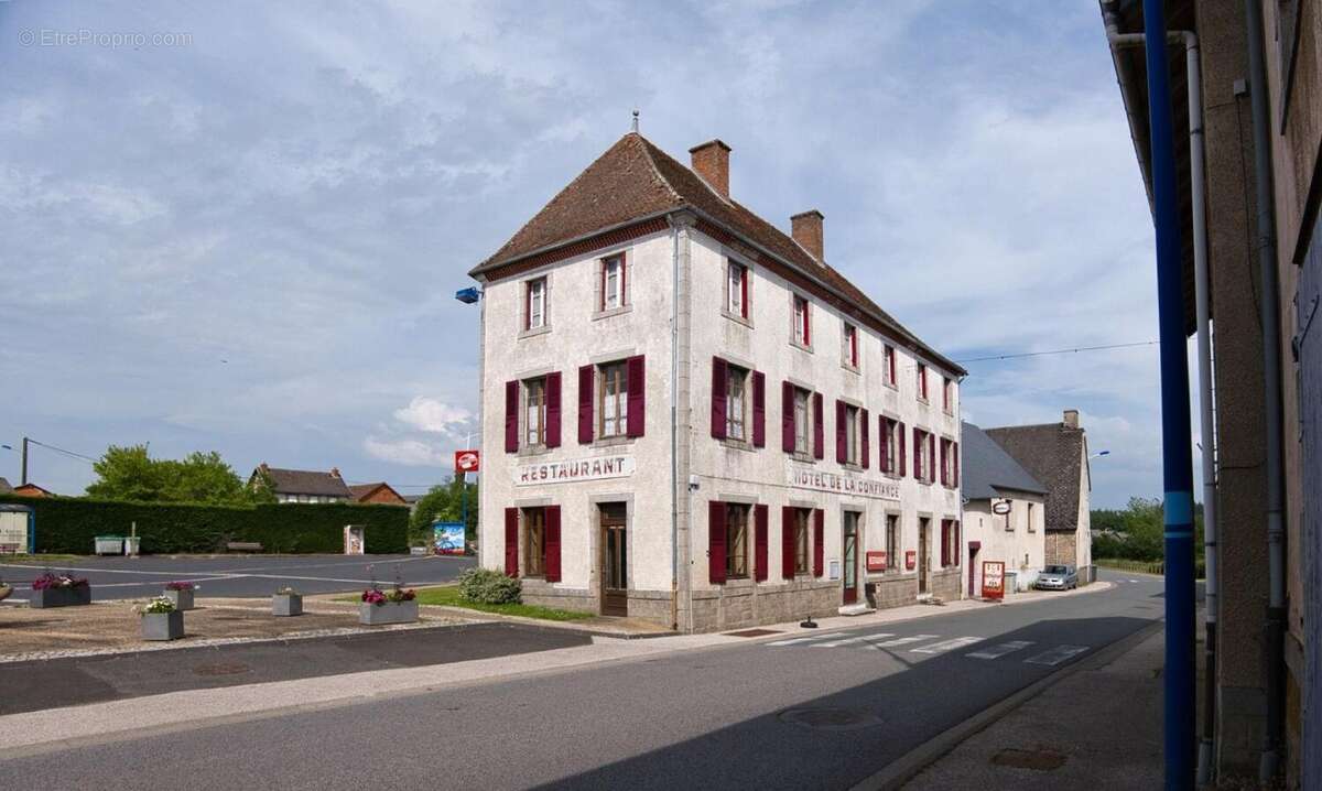 Photo 6 - Commerce à SAINT-AVIT